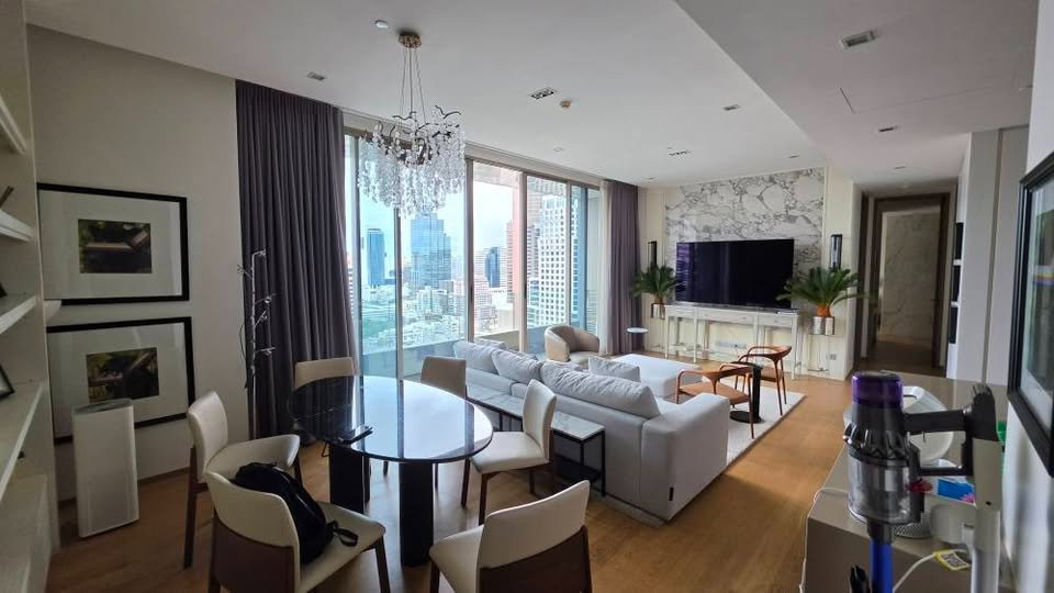 picture Saladaeng One | Luxury Condo Opposite Lumpini Park | For Sale  | Agent Listing — Co-Agents Welcome - 1/16