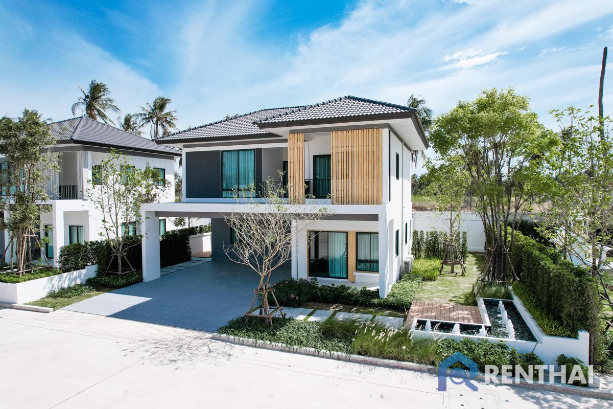 picture Spacious Pool Villa on a Large Corner Plot - 22/25