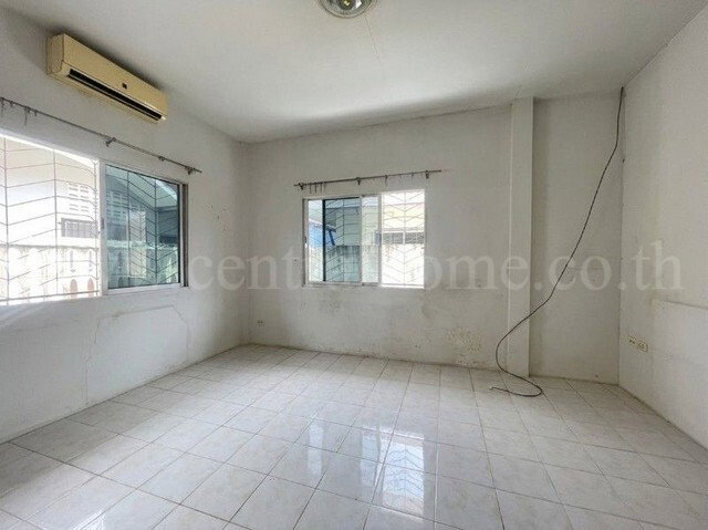 รูป บ้านเดี่ยว หมู่บ้านโชคชัย วิลเลจ 5 บางละมุง ชลบุรี ใกล้ทะเล ถูกที่สุดในโครงการ - รูปที่ 13/18