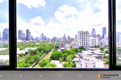 Condos for sale : Lake Green Great price, prime location