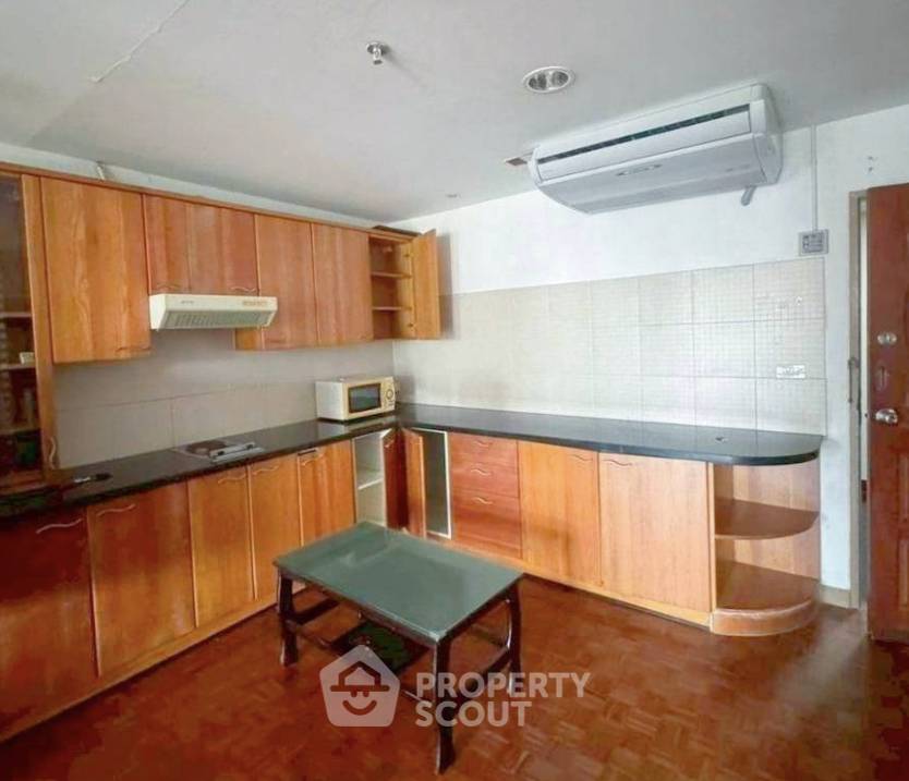 รูป คอนโด 1-ห้องนอน ที่ สุขุมวิท สวีท คอนโดมิเนียม ใกล้ BTS นานา (ID 3239274) - รูปที่ 6/10