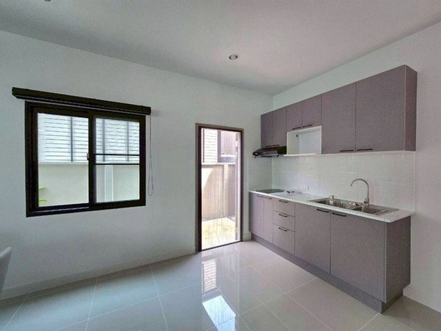 รูป ให้เช่าบ้านเดี่ยว2 ชั้น 42ตรว.ถนน สุขาภิบาล2 ใกล้เมกาบางนา - รูปที่ 5/8