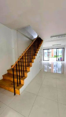อาคารพาณิชย์ให้เช่า : ให้เช่าอาคารพาณิชย์ 4 ชั้น ราคา 23,000-25,000 บาท/เดือน