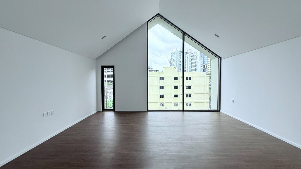 รูป ให้เช่าโฮมออฟฟิศ 4.5ชั้น+ลิฟต์ | 150,000/เดือน | HOF UDOMSUK phase2 | ใกล้ห้างBangkok Mall 450ม. , ใกล้BTS อุดมสุข 800ม. ติดถนนสาธารณะ ‼️ - รูปที่ 8/8