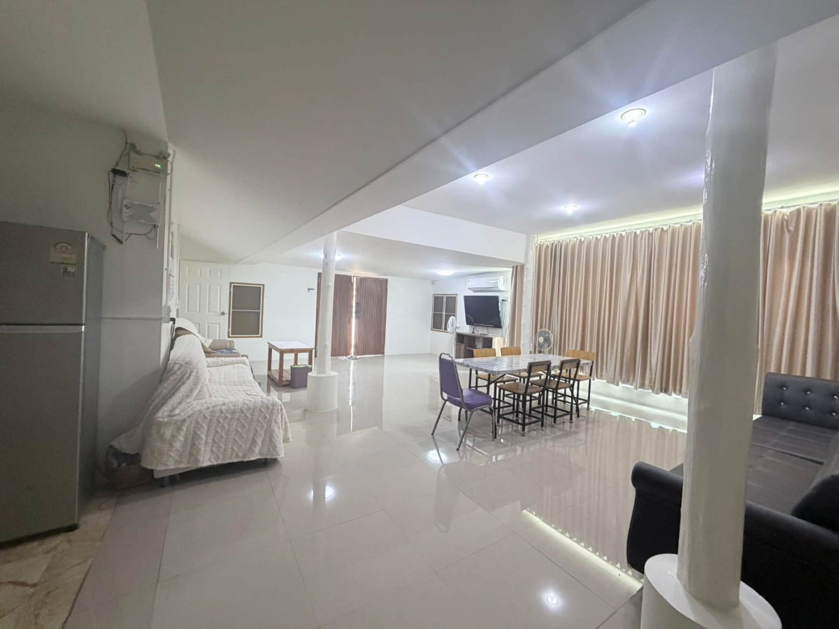 รูป POS บ้านเดี่ยวหลังใหญ่ (5 ห้องนอน) พื้นที่เยอะ ใกล้ตลาดเจริญ สี่แยกหลุยส์ เชียงใหม่ เงียบสงบและเป็นส่วนตัว (โทร/ไลน์ 088-5986998) - รูปที่ 15/18