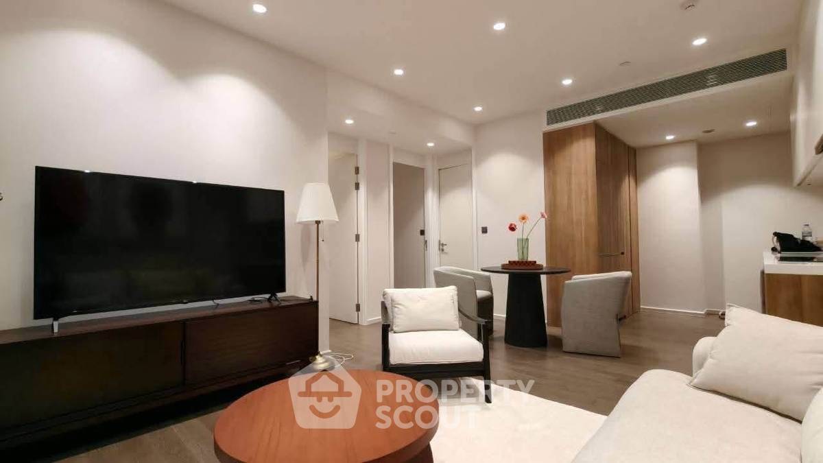 picture 27th-Floor 2-BR Muniq Sukhumvit 23, 100m To MRT Sukhumvit (ID 3312154) - 6/22