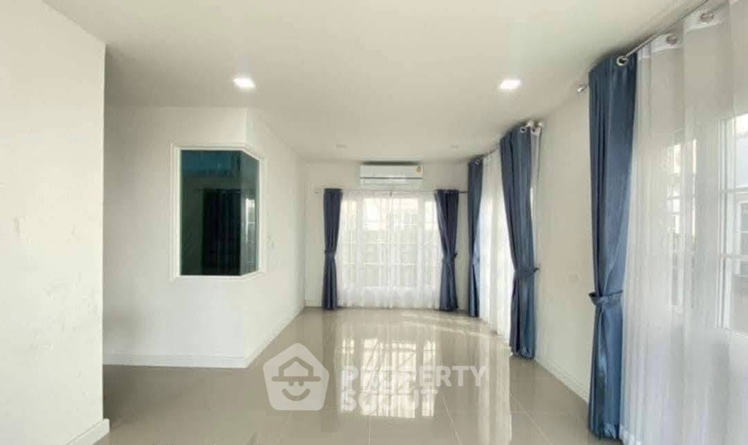 รูป บ้าน 4-ห้องนอน ที่ กลเด้น นีโอ 2 รามอินทรา-วงแหวน ใน ท่าแร้ง (ID 3309838) - รูปที่ 9/14