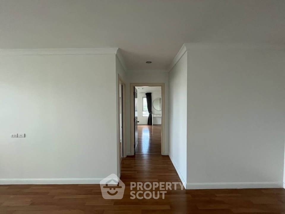 picture 2-BR Condo at Lumpini Place Rama 9–Ratchada near MRT Phra Ram 9 (ID 3312293) - 17/29