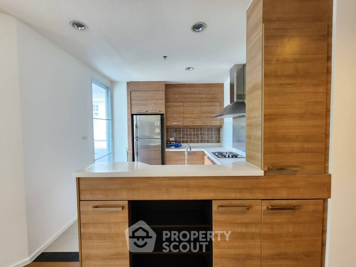 picture Spacious 2-BR 113 Sqm At Villa Sikhara Condominium, Phrom Phong (ID 1630733) - 8/14