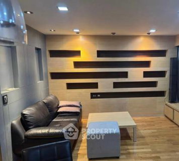 รูปภาพ ใกล้ MRT สามย่าน 200 ม. | 2 ห้องนอน Quad Silom Condominium (ID 3063424)
