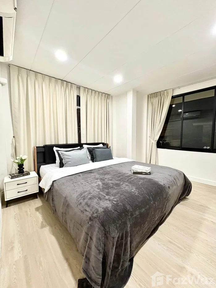 รูป บ้านเดี่ยวให้เช่า 5 ห้องนอน ใน ห้วยขวาง, กรุงเทพมหานคร 6781760 - รูปที่ 7/8
