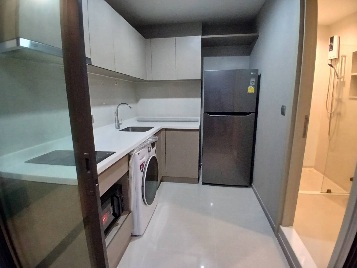 picture For rent, Life Ladprao Cond  35 sqm.Call  099-998-3897 - 8/18