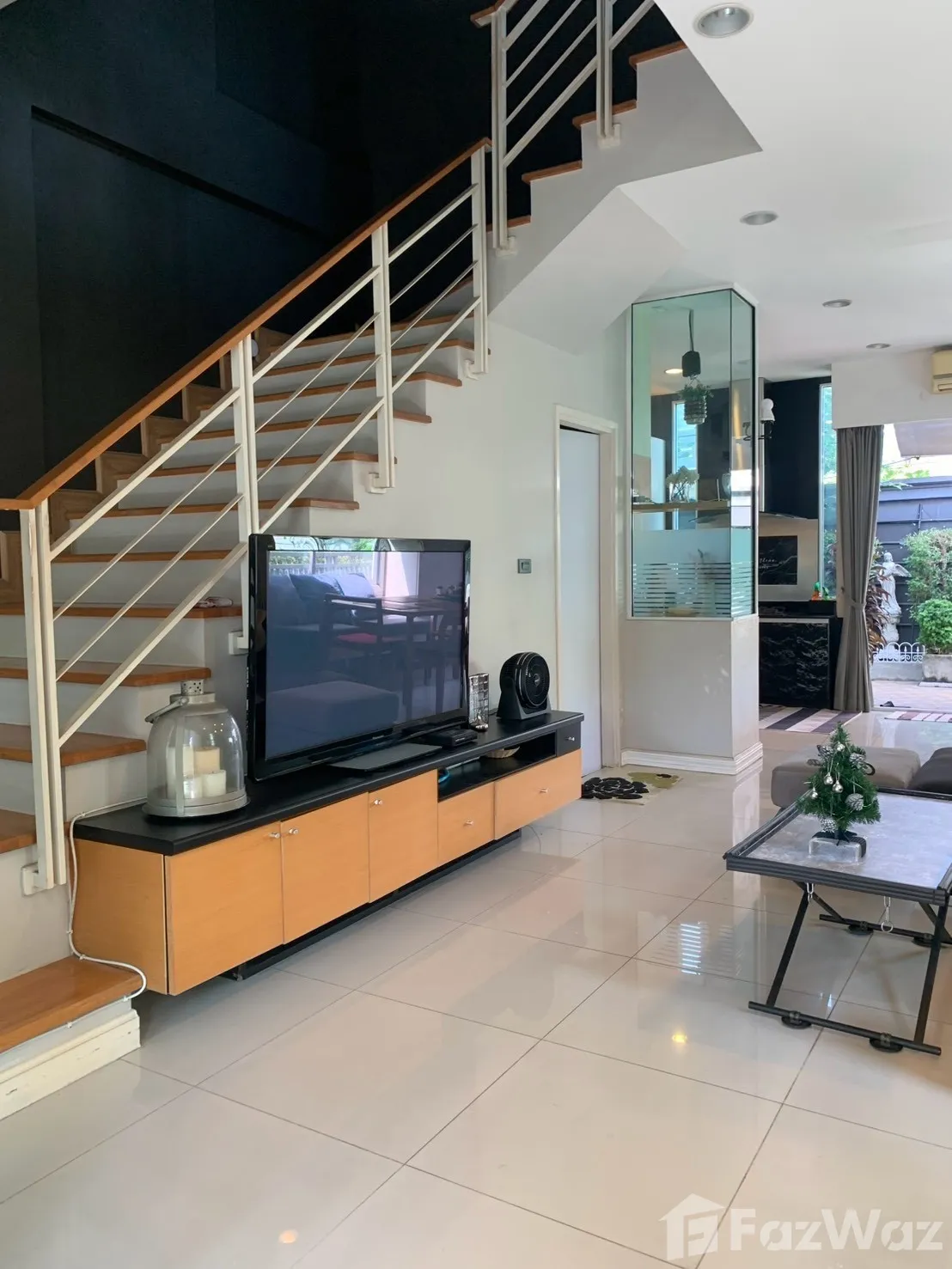 4-bed townhouse for sale, 300 sqm, 48.5 sq wah, Baan Klang Muang Urbanion Rama 9 - Ladprao