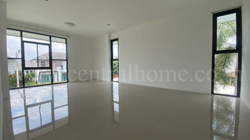 รูป บ้านเดี่ยว นาราวิลล่า บ้านฉาง ถูกสุดและใหญ่สุดในโครงการ - รูปที่ 18/29
