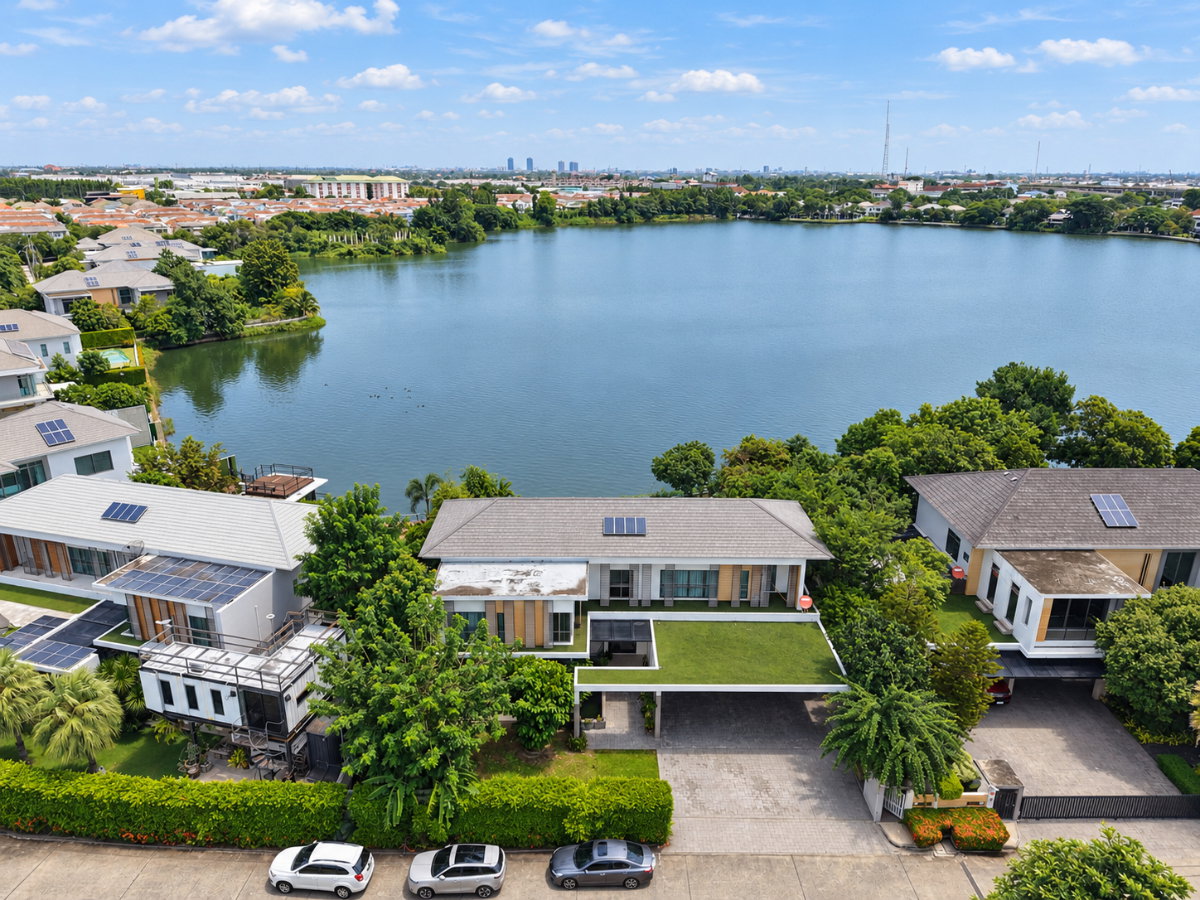 รูป ขายบ้านริมทะเลสาบ Perfect Masterpiece Lakeside (297.6 ตร.ว.) บรรยากาศส่วนตัว สไตล์รีสอร์ท - รูปที่ 3/68