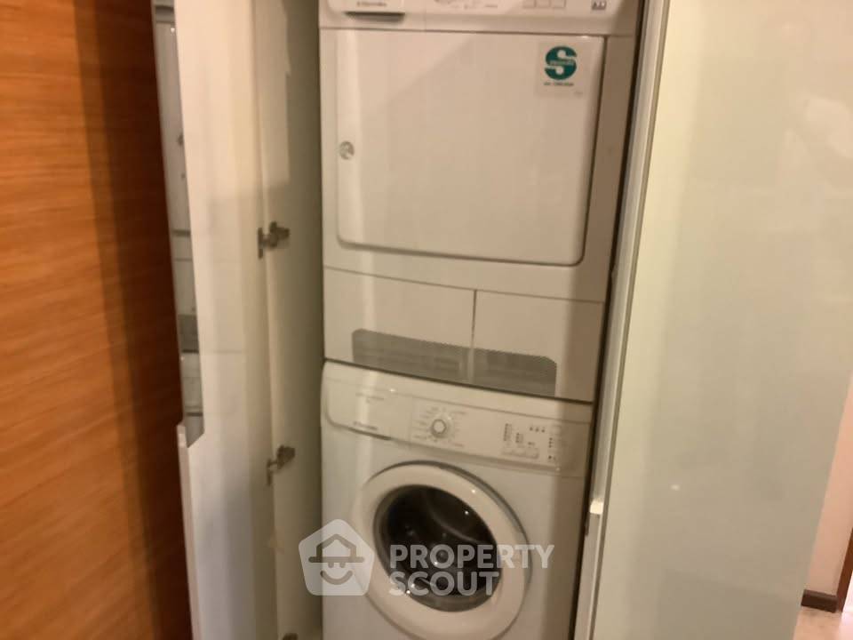 picture 2-BR Condo at The Address Sukhumvit 28 near BTS Phrom Phong (ID 3313018) - 3/8