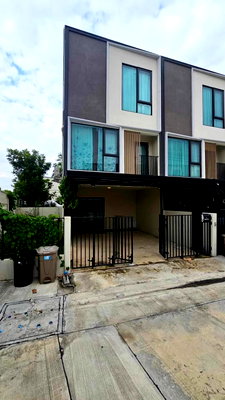 Houses for rent Samut Prakarn :  Townhouse for rent, Kraf Bangna Ready to move in. Interested, please contact Line @goodmanpro or call 0999029192.