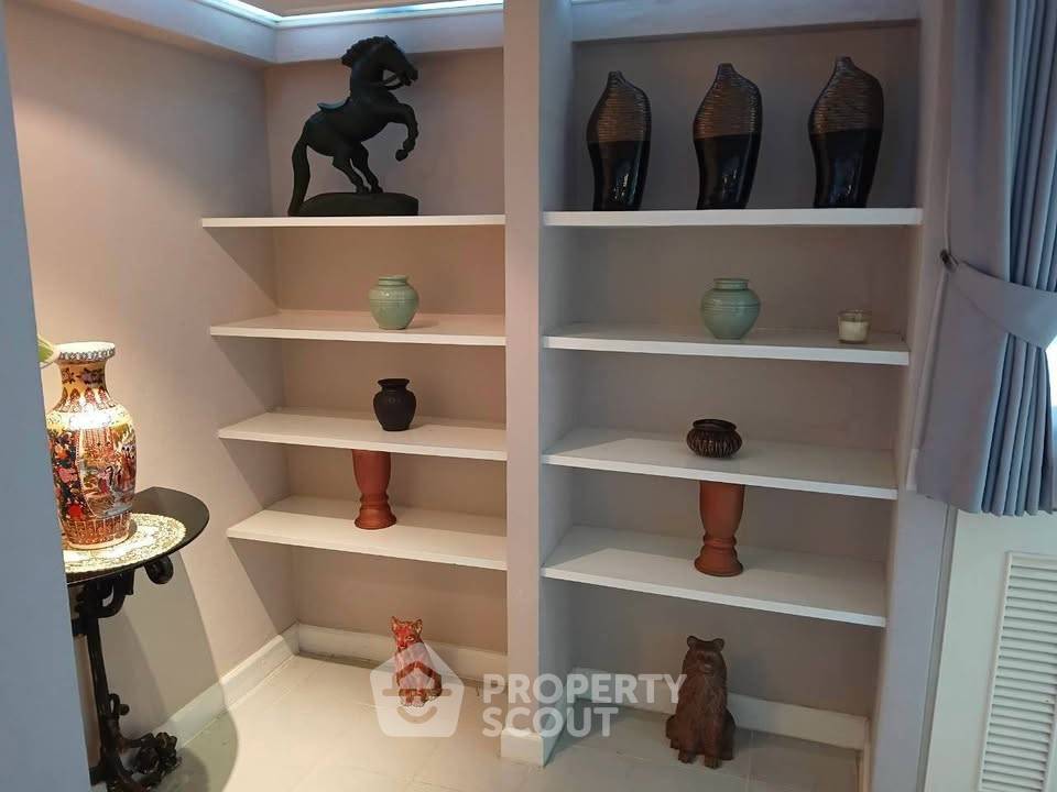 รูป ห้องใหญ่ 2 ห้องนอน 142 ตร.ม. Supalai Place Sukhumvit 39 ใกล้ BTS พร้อมพงษ์ (ID 3313009) - รูปที่ 11/47