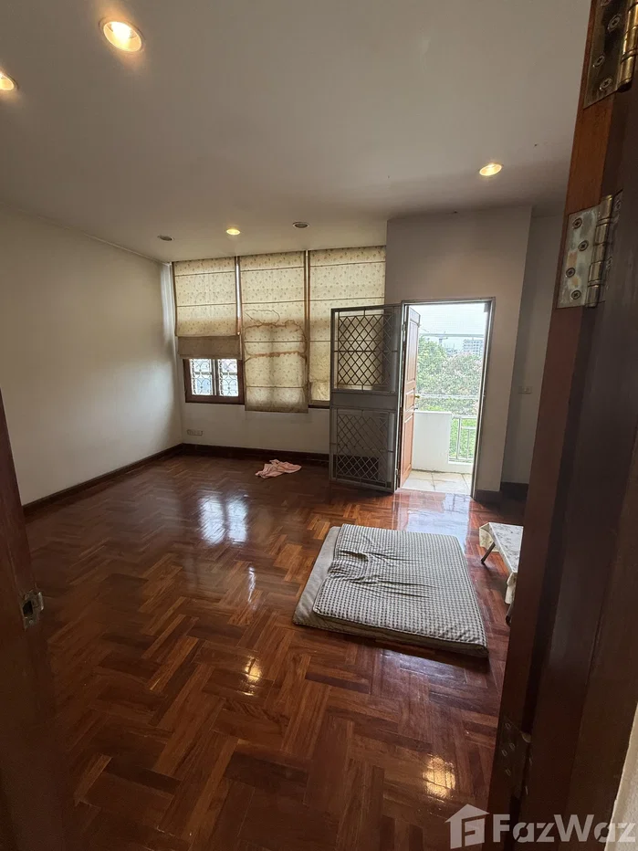 รูป ขาย บ้านเดี่ยว 4 ห้องนอน ใน หัวหมาก, กรุงเทพมหานคร 6781295 - รูปที่ 22/28