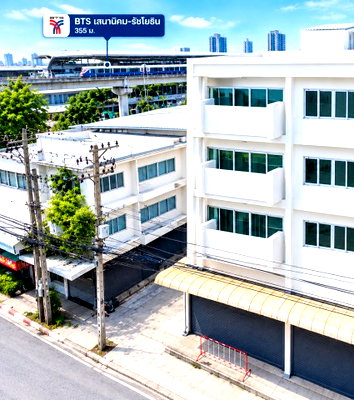 เช่าอาคารพาณิชย์ วิทยาลัยเทคนิคการสัตวแพทย์ : BTSเสนานิคม-รัชโยธิน 355ม.อาคารพาณิชย์ 4 ชั้น 4 นอน 2 น้ำ 50 ตร.ว. 192 ตร.ม.ทำเลพหลโยธิน 33-39 รัชดา