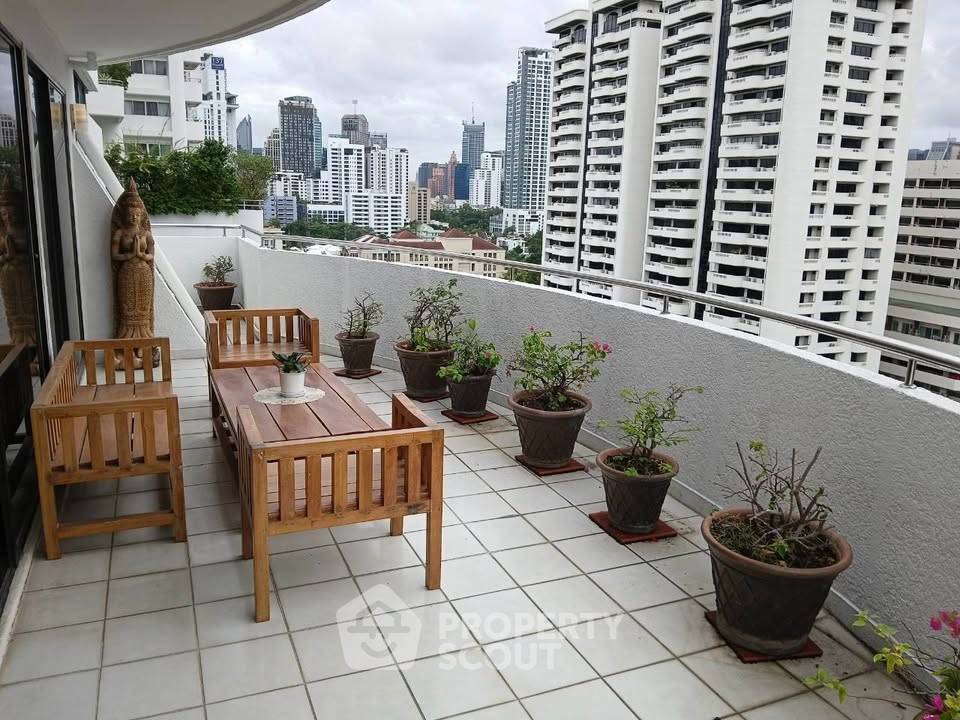 รูป ห้องใหญ่ 2 ห้องนอน 142 ตร.ม. Supalai Place Sukhumvit 39 ใกล้ BTS พร้อมพงษ์ (ID 3313009) - รูปที่ 8/47