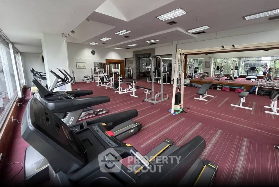 รูป ห้องใหญ่ 2 ห้องนอน 142 ตร.ม. Supalai Place Sukhumvit 39 ใกล้ BTS พร้อมพงษ์ (ID 3313009) - รูปที่ 46/47