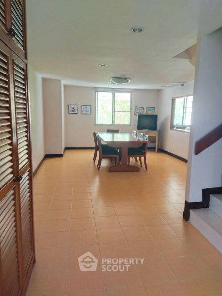 รูป คอนโด 2-ห้องนอน ที่ รามาฮาร์เบอร์วิว คอนโดมิเนียม ใน สุรศักดิ์ (ID 3242737) - รูปที่ 8/17