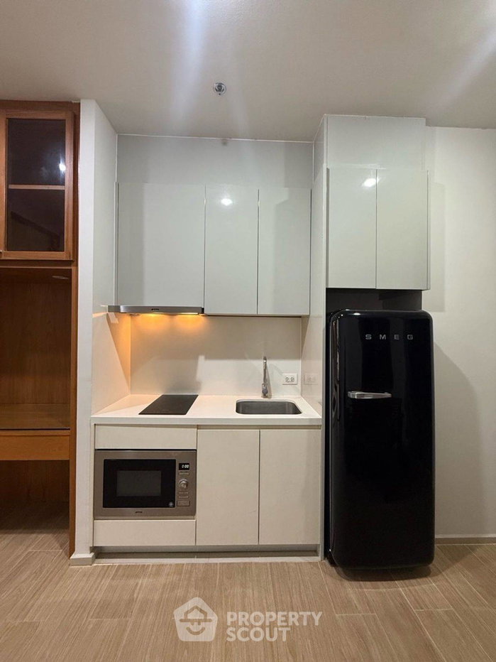 picture 1-BR Condo at Noble Ploenchit near BTS Phloen Chit (ID 2323221) - 2/13