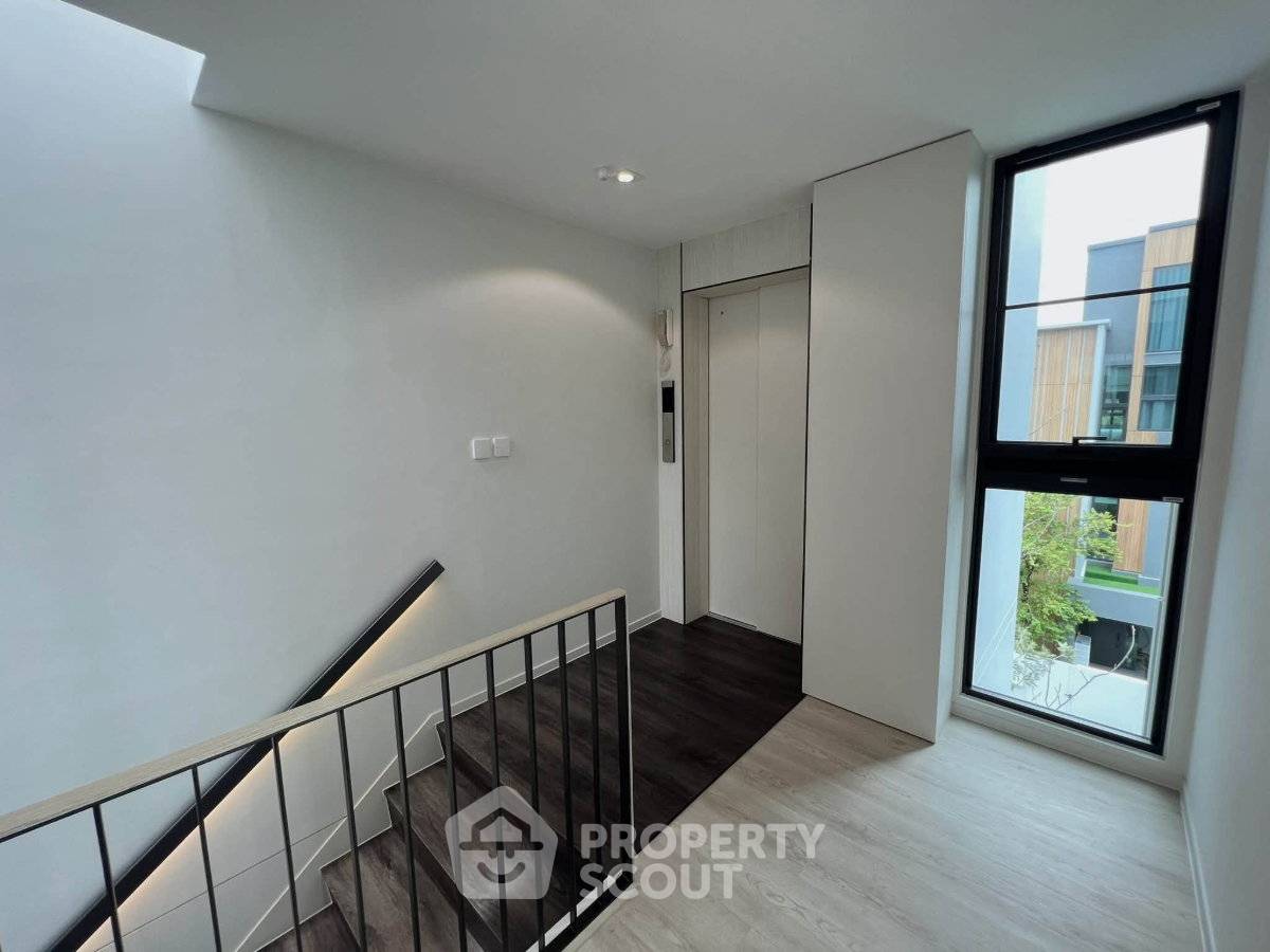 รูป บ้าน 4-ห้องนอน ที่ วีเว่ กรุงเทพกรีฑา ใกล้ กรุงเทพกรีฑา (ID 3299228) - รูปที่ 16/30