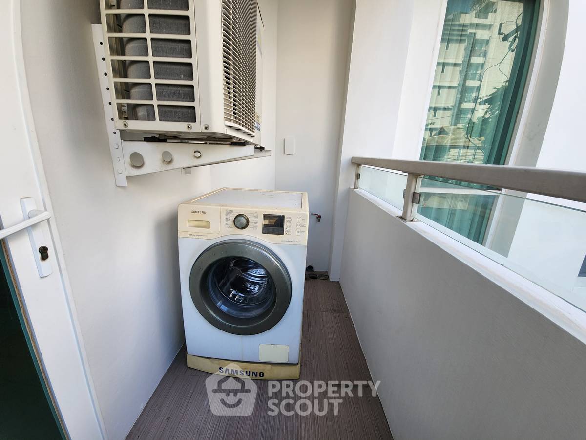 picture Spacious 2-BR 113 Sqm At Villa Sikhara Condominium, Phrom Phong (ID 1630733) - 10/14