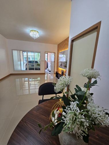 ขายทาวน์โฮม 2 ห้องนอน 80 ตร.ม. 16 ตร.ว. ณ ราธร สุวินทวงศ์