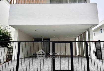 4-BR House at Courtyard Villa Rama 9 - Wongwaen close to Suvarnabhumi Airport (ID 3306507)