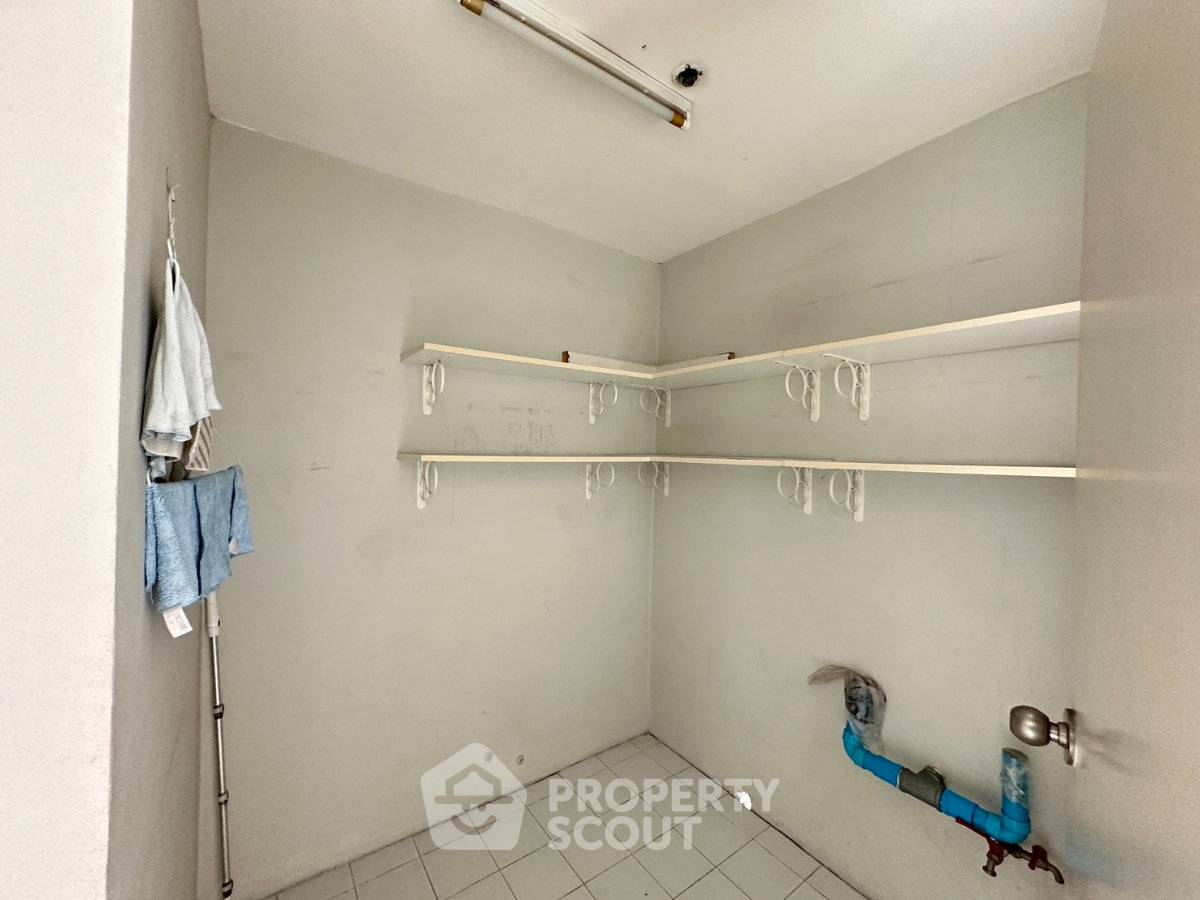 รูป คอนโด 168 ตร.ม. 3 ห้องนอน ชั้น 18 Nusasiri Grand Condominium ใกล้ BTS เอกมัย (ID 3310865) - รูปที่ 11/27