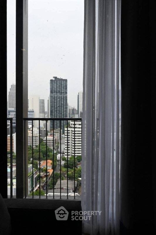 รูป ห้องชั้นสูง 1 ห้องนอน ที่ Noble Around Sukhumvit 33 ใกล้ BTS พร้อมพงษ์ (ID 3310878) - รูปที่ 2/10