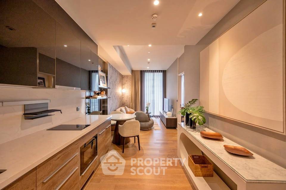 picture 1-BR Condo at Muniq Langsuan near BTS Ratchadamri (ID 3312821) - 1/9