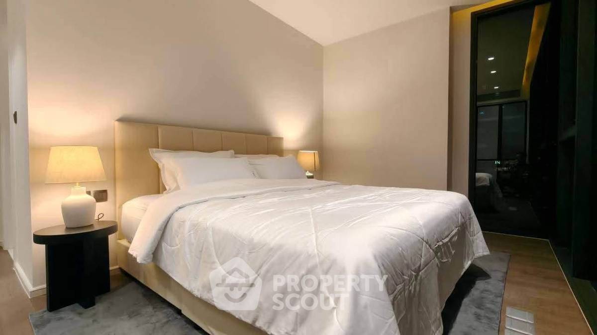 picture 27th-Floor 2-BR Muniq Sukhumvit 23, 100m To MRT Sukhumvit (ID 3312154) - 11/22