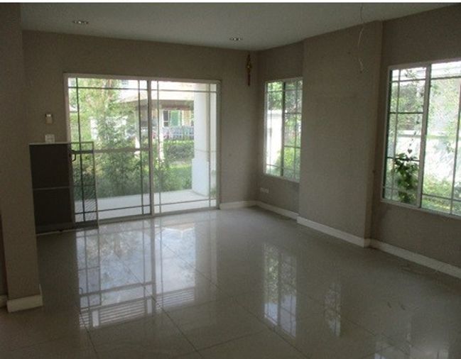 ขายทาวน์โฮม 3 ห้องนอน 111 ตร.ว. นันทวัน อุทยาน - อักษะ
