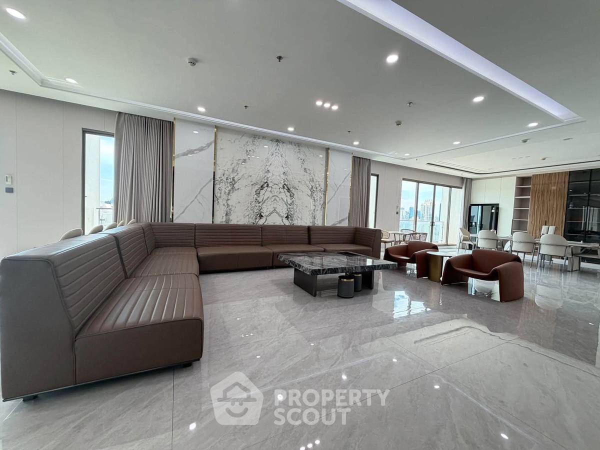 picture 26th-Floor 4-BR Supalai Oriental Sukhumvit 39 Near MRT Phetchaburi (ID 3309809) - 4/23