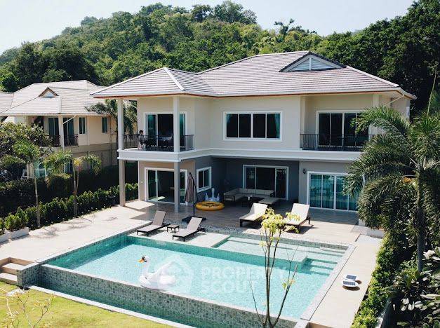 picture 330 Sqm 4-BR Pet-Friendly SeaRidge Hua Hin Condo (ID 1750614) - 1/22