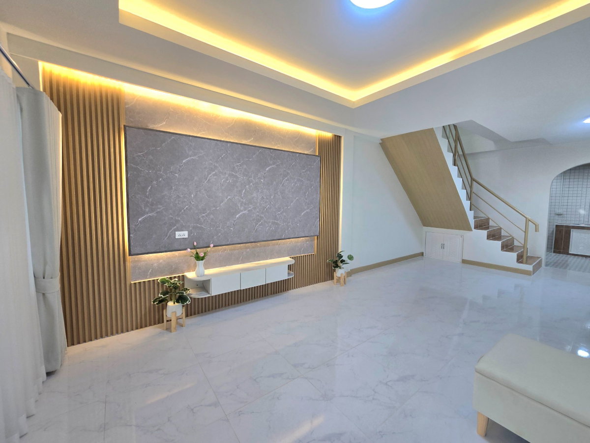 รูป ทาวทาวน์เฮ้าส์รีโนเวทใหม่ สไตล์มินิมอล-โมเดิร์น หมู่บ้านมโนรมย์ 4 เลียบคลองสอง19 เขตคลองสามวา เฟอร์ฯ พร้อมอยู่ ทำเลดี - รูปที่ 7/26