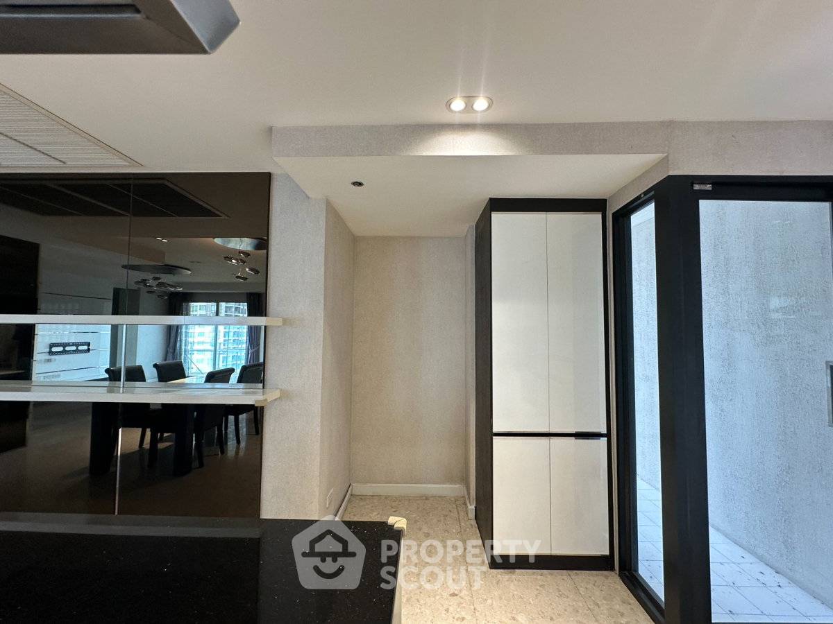 รูป คอนโด 168 ตร.ม. 3 ห้องนอน ชั้น 18 Nusasiri Grand Condominium ใกล้ BTS เอกมัย (ID 3310865) - รูปที่ 14/27