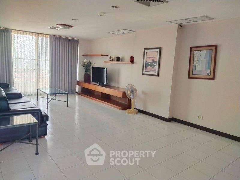 รูป คอนโด 2 ห้องนอน ขนาดใหญ่ 225 ตร.ม. ที่ Rama Harbour View Condominium (ID 3242737) - รูปที่ 3/17
