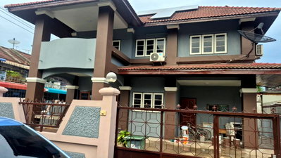 Houses for rent Bangkok : 🔥 DETACHED HOUSE FOR RENT | CORNER HOUSE | 64 SQ.WAH | 4 BEDROOMS | SOLAR CELLS | PARKING FOR 5 CARS