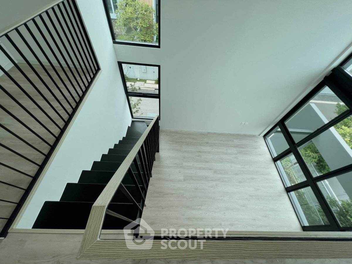 รูป บ้าน 4-ห้องนอน ที่ วีเว่ กรุงเทพกรีฑา ใกล้ กรุงเทพกรีฑา (ID 3299228) - รูปที่ 14/30