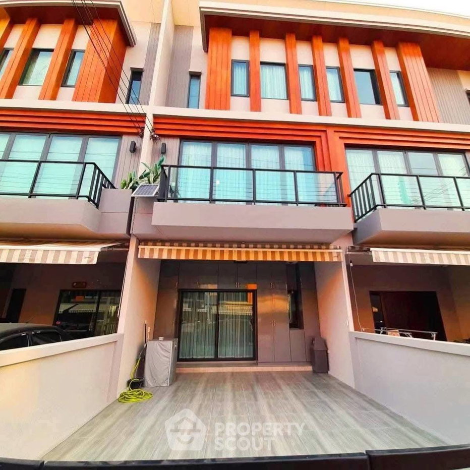 รูป ขายทาวน์เฮ้าส์ 4 ห้องนอน Eigen Premium Townhome Pattanakarn ย่านประเวศ (ID 3310231) - รูปที่ 5/11