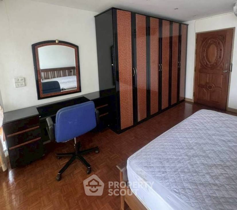 รูป คอนโด 1-ห้องนอน ที่ สุขุมวิท สวีท คอนโดมิเนียม ใกล้ BTS นานา (ID 3239274) - รูปที่ 7/10