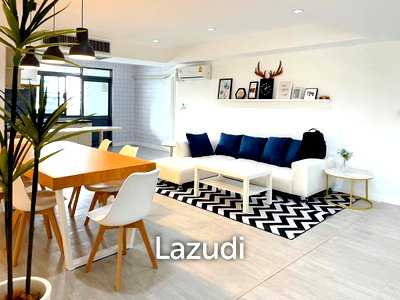 Condos for sale : 5 Bed 5 Bath 220 SQ.M Royal Castle Sukhumvit