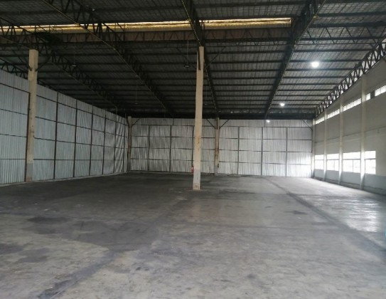 รูป ให้เช่าโรงงาน โกดัง / อยู่ในนิคมอุตสาหกรรมบางชัน มีนบุรี / ถนนเสรีไทย / ซอยเสรีไทย 54 / มีพื้นที่ 960 ตารางเมตร และ 1200 ตารางเมตร / ทำโรงงานได้ - รูปที่ 13/17