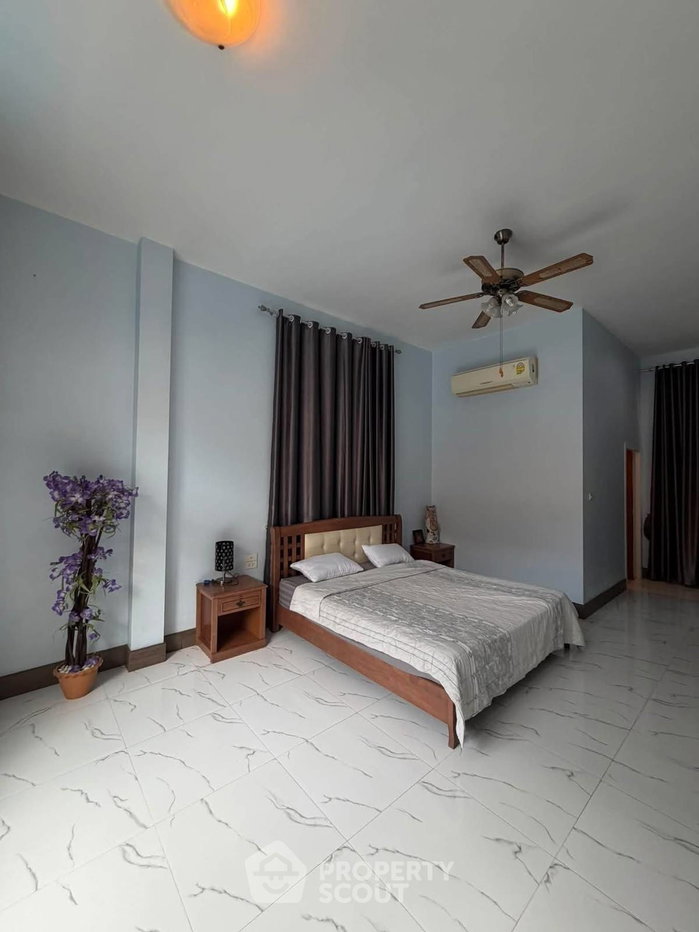 รูป วิลล่า 4 ห้องนอน พื้นที่ 868 ตร.ม. สำหรับขายในพัทยา หนองปรือ (ID 3309853) - รูปที่ 9/9