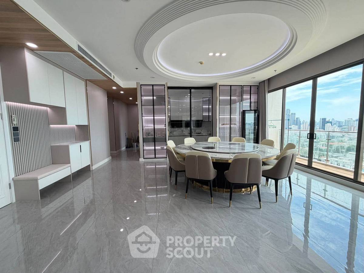 picture 26th-Floor 4-BR Supalai Oriental Sukhumvit 39 Near MRT Phetchaburi (ID 3309809) - 3/23